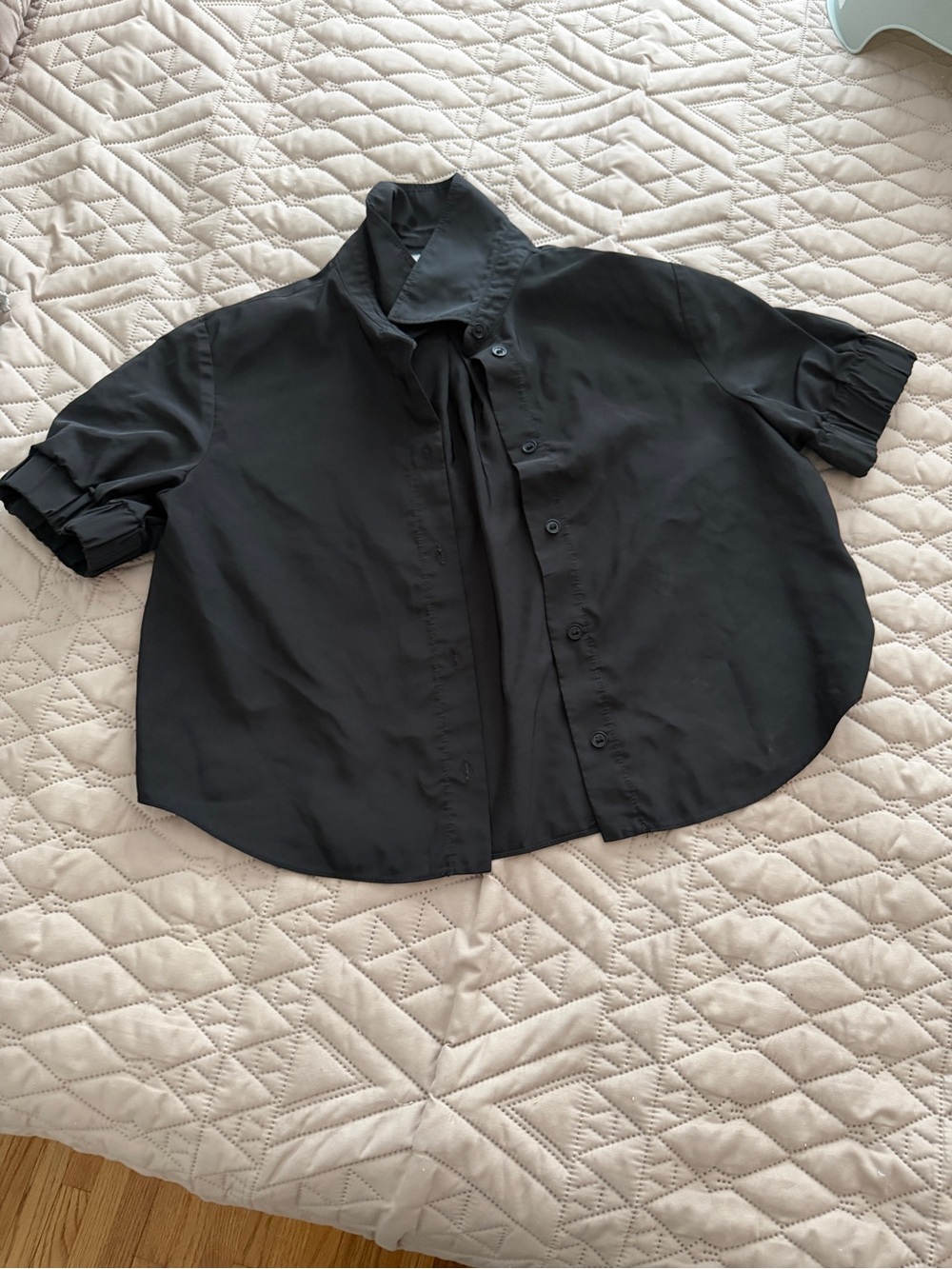 Zara Black Short-Sleeve Button-Up Shirt